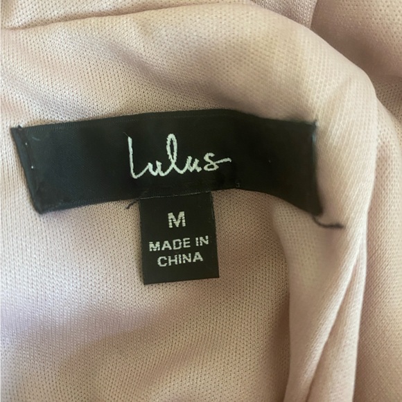 Lulu's Hilaria Rose Gold Iridescent Sequined bodycon mini dress size medium EUC - Picture 4 of 8